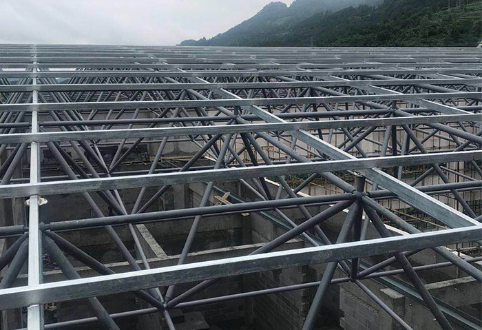 龙海仁怀冠英学校艺体楼网架
